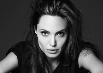 Angelina Jolie’s Teeth