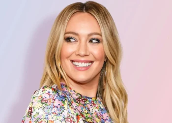Hilary Duff Dişleri: Mükemmel Gülümsemenin Sırları