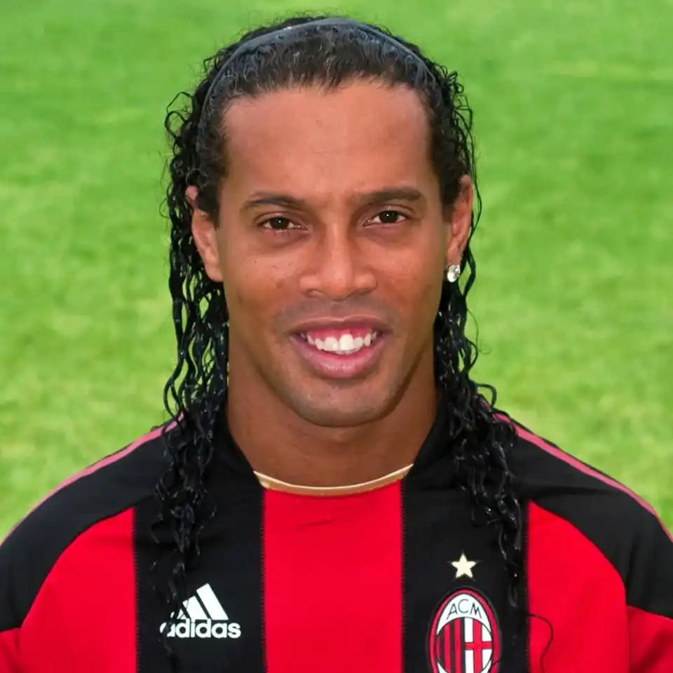 Ronaldinho’s Smile Transformation with Veneers and Confident Refinement
