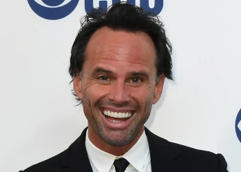 Walton Goggins'in Gülümseme Dönüşümü