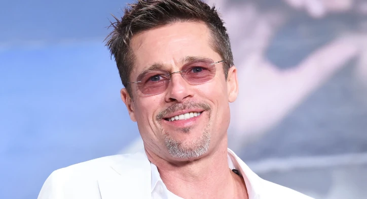 Brad Pitt’s Smile Makeover