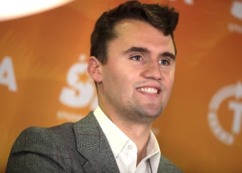 Charlie Kirk Diş Sırları