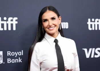 Demi Moore'un Gülüş Estetiği