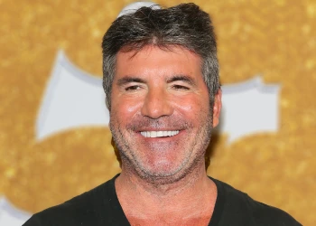 Simon Cowell'ın Gülümseme Evrimi