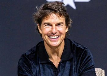 Tom Cruise’s Teeth Transformation