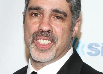 Gary Dell Dişlerini Bu Kadar Büyüleyici Yapan Ne?