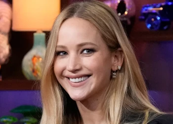 Jennifer Lawrence Dişleri: Kültürel Bir Perspektiften Doğal Bakış