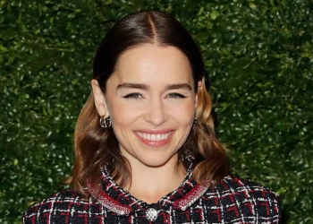 Emilia Clarke Teeth Transformation Before and After