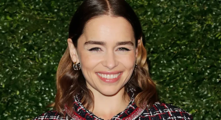 Emilia Clarke Diş Dönüşümü Öncesi ve Sonrası