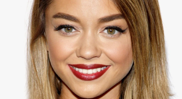Sarah Hyland Teeth Transformation: Before and After