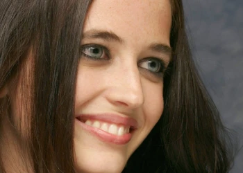 Eva Green Zähne Transformation – Vorher & Nachher