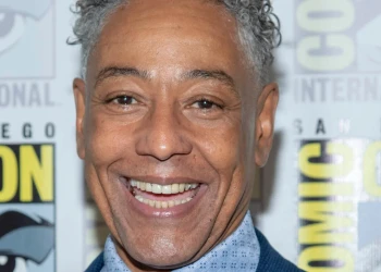 Zuby Giancarla Esposita: Evoluce sofistikovaného úsměvu