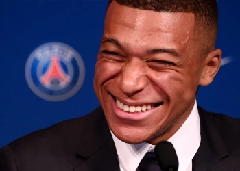 Kylian Mbappe Teeth (Old/New): Before and Afters