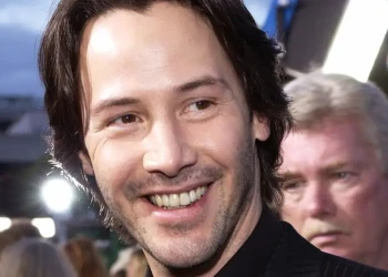 Zuby Keanu Reevesa: Prirodzenosť, Výplne a Estetika Matrixu