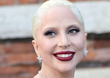Lady Gaga Teeth: Teeth Gap, Braces & Smile Transformation