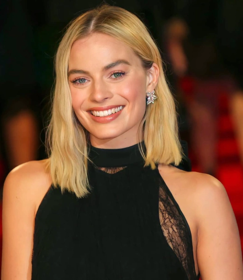 Margot Robbie Teeth Braces Before After Veneers Transformation