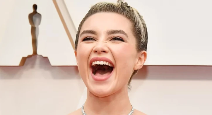 Florence Pugh Teeth: Natural Smile, Alignment & Veneers Facts
