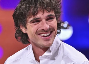 Jacob Elordi Teeth: Before and After, Transformation & Veneers