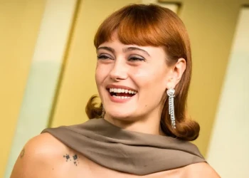 Ella Purnell Teeth: Before After, Veneers & Real Smile