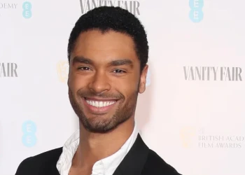 Regé-Jean Page Teeth: Before After, Veneers Rumors & Real Smile